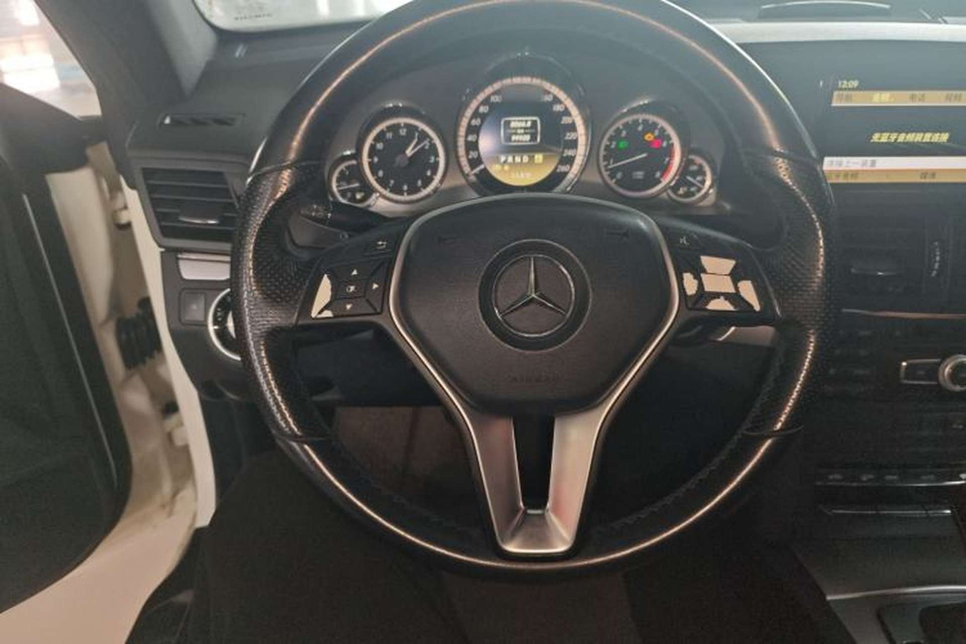 Used Mercedes-Benz E-Class 2011 E 260 CGI Coupe Steering Wheel
