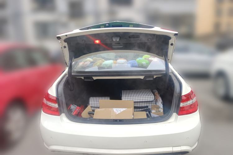 Used Mercedes-Benz E-Class 2011 E 260 CGI Coupe Trunk