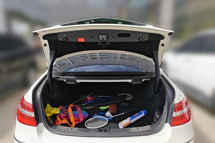 Used Mercedes-Benz E-Class 2011 E 260 CGI Coupe Trunk