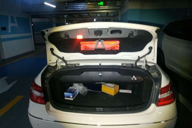 Used Mercedes-Benz E-Class 2011 E 260 CGI Convertible Edition Trunk