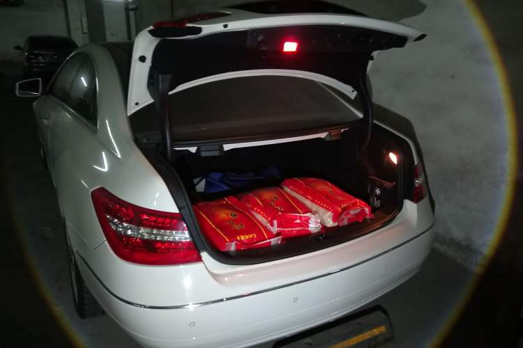 Used Mercedes-Benz E-Class 2011 E 260 CGI Coupe Trunk