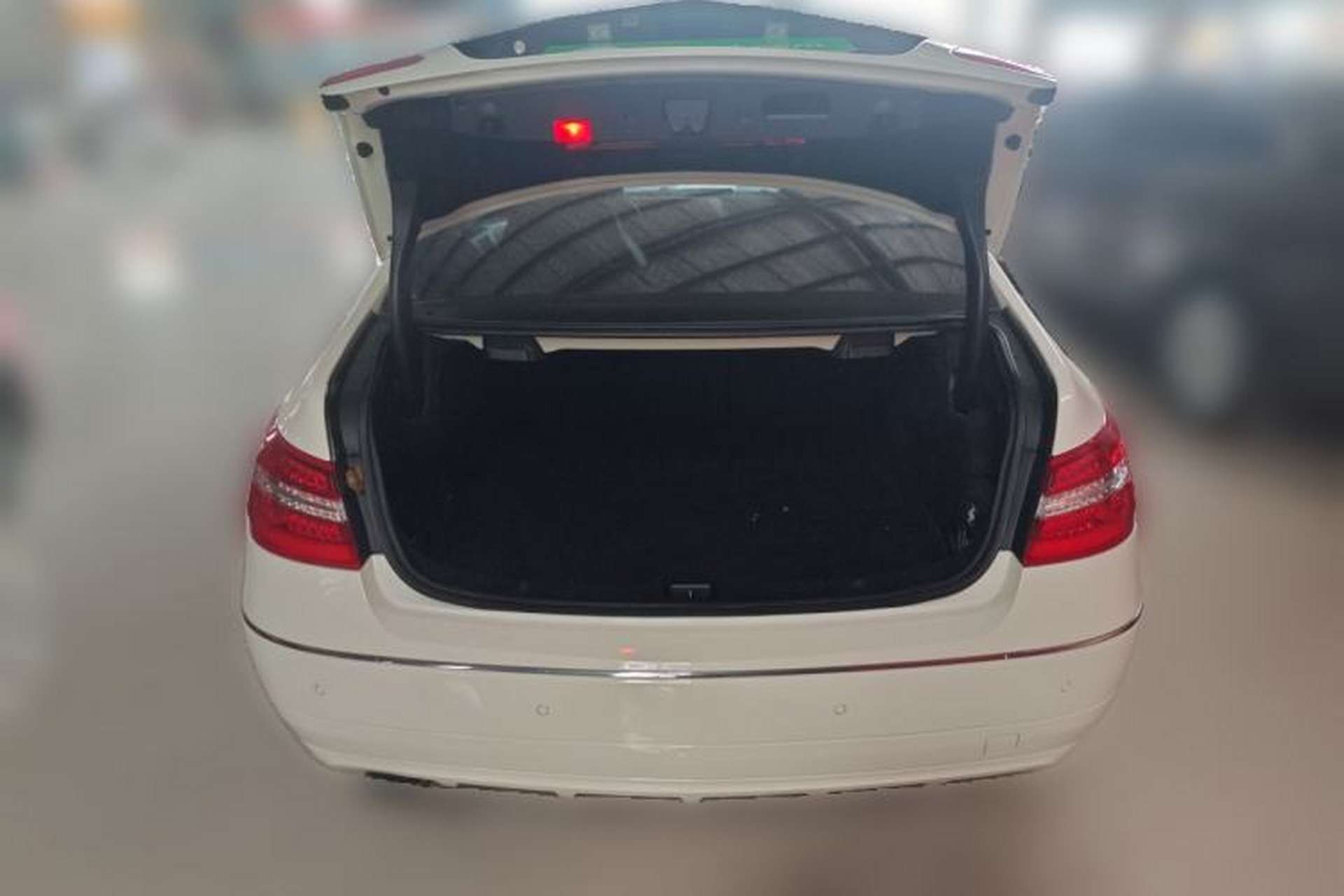 Used Mercedes-Benz E-Class 2011 E 260 CGI Coupe Trunk