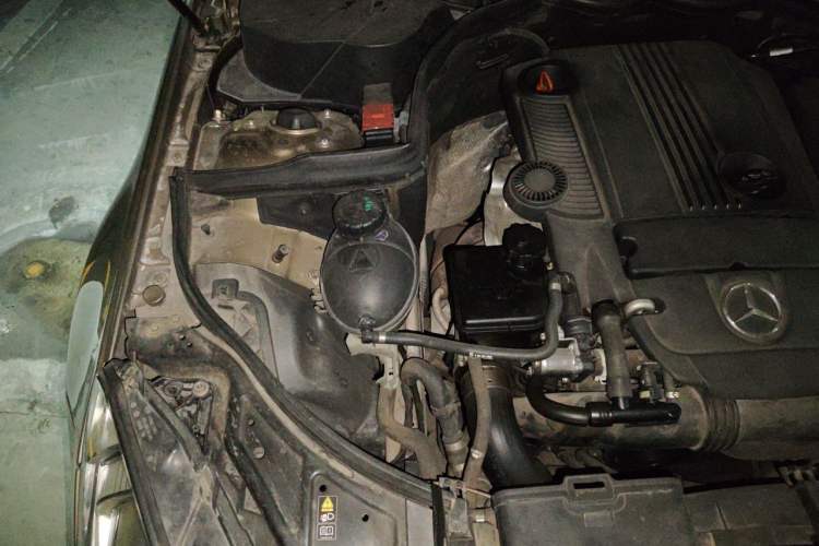 Used Mercedes-Benz E-Class 2011 E 260 CGI Coupe Engine Bay Right