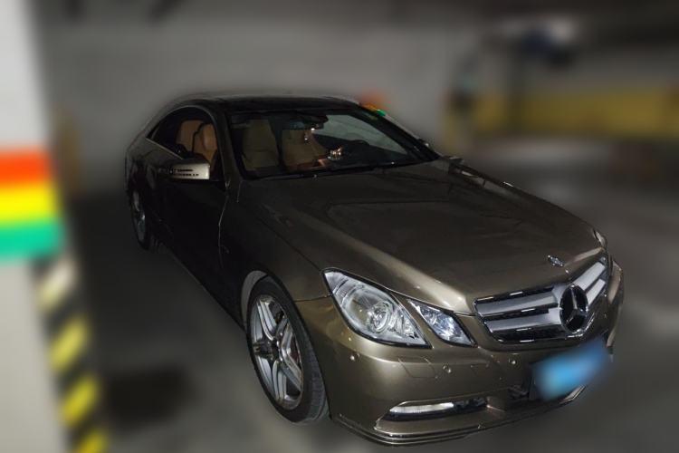 Used Mercedes-Benz E-Class 2011 E 260 CGI Coupe Front Right 45 Deg