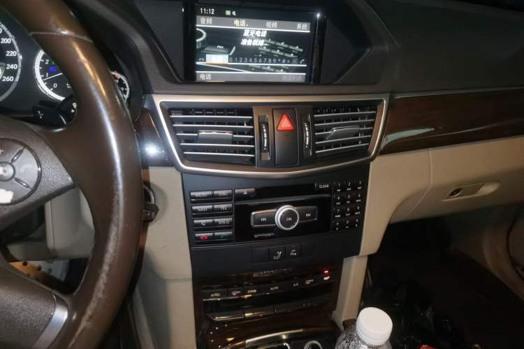 Used Mercedes-Benz E-Class 2012 E 200 L CGI Elegant Model Audio And AC Panel