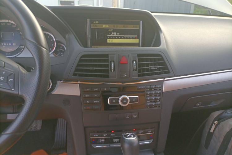Used Mercedes-Benz E-Class 2012 E 260 CGI Coupe Audio And AC Panel
