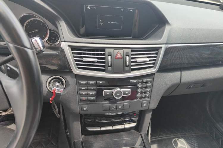 Used Mercedes-Benz E-Class 2012 E 260 L CGI Fashion Model Audio And AC Panel
