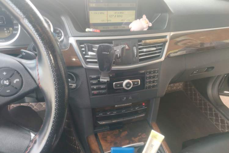 Used Mercedes-Benz E-Class 2012 E 200 L CGI Elegant Model Audio And AC Panel