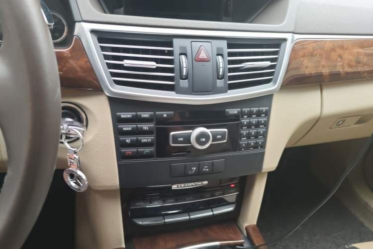 Used Mercedes-Benz E-Class 2012 E 200 L CGI Elegant Model Audio And AC Panel