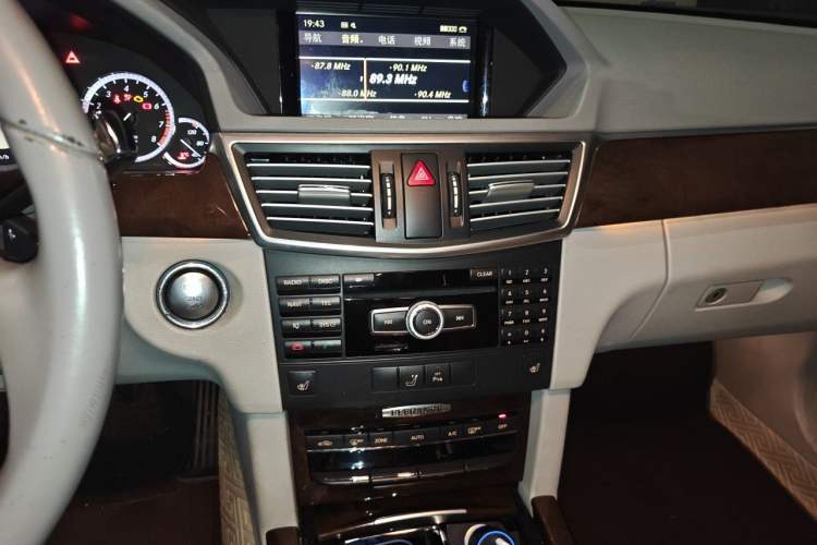 Used Mercedes-Benz E-Class 2012 E 300 L Elegant Model Audio And AC Panel