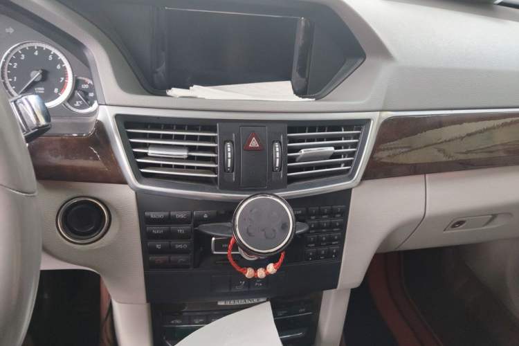 Used Mercedes-Benz E-Class 2012 E 200 L CGI Elegant Model Audio And AC Panel