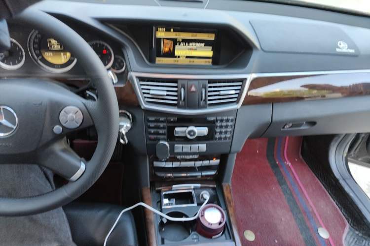 Used Mercedes-Benz E-Class 2012 E 200 L CGI Elegant Model Audio And AC Panel