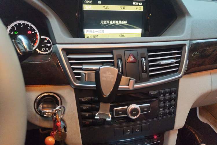 Used Mercedes-Benz E-Class 2012 E 200 L CGI Elegant Model Audio And AC Panel