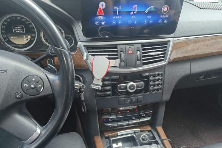 Used Mercedes-Benz E-Class 2012 E 200 L CGI Elegant Model Audio And AC Panel