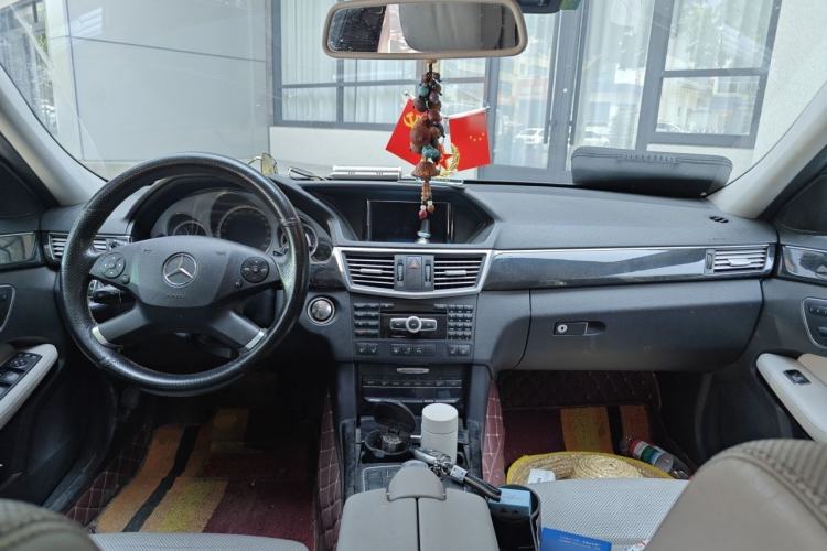 Used Mercedes-Benz E-Class 2012 E 300 L Fashion Model Center Console