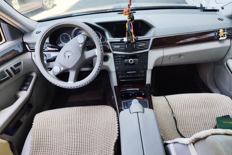 Used Mercedes-Benz E-Class 2012 E 300 L Elegant Model Center Console