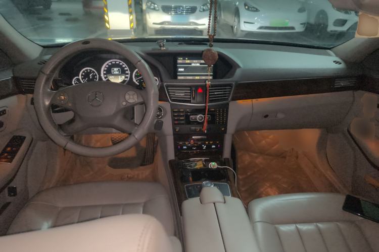 Used Mercedes-Benz E-Class 2012 E 300 L Elegant Model Center Console