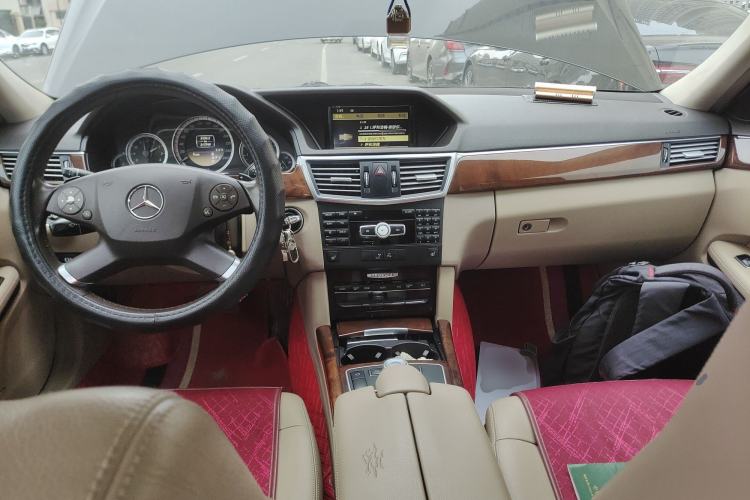 Used Mercedes-Benz E-Class 2012 E 300 L Elegant Model Center Console