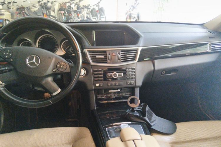 Used Mercedes-Benz E-Class 2012 E 300 L Stylish Luxury Model Center Console