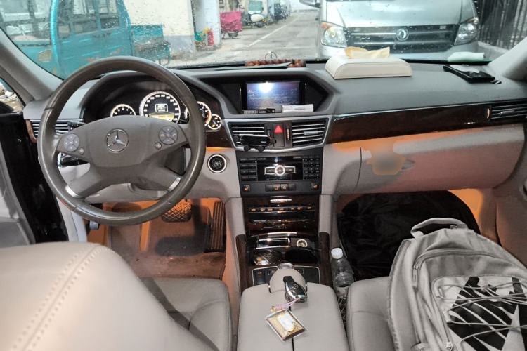 Used Mercedes-Benz E-Class 2012 E 300 L Elegant Model Center Console