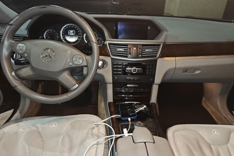Used Mercedes-Benz E-Class 2012 E 300 L Elegant Model Center Console