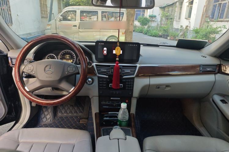 Used Mercedes-Benz E-Class 2012 E 300 L Elegant Model Center Console
