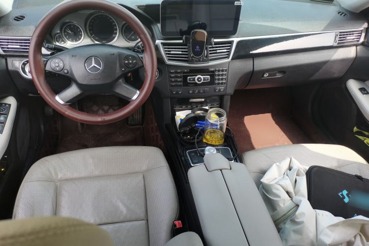 Used Mercedes-Benz E-Class 2012 E 300 L Fashion Model Center Console