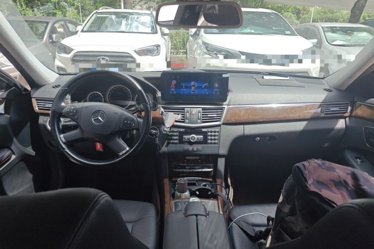 Used Mercedes-Benz E-Class 2012 E 200 L CGI Elegant Model Center Console