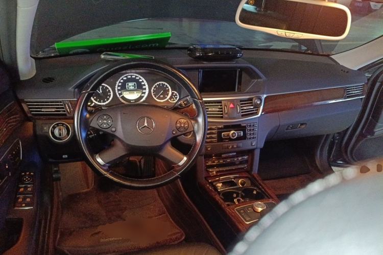 Used Mercedes-Benz E-Class 2012 E 300 L Elegant Model Center Console