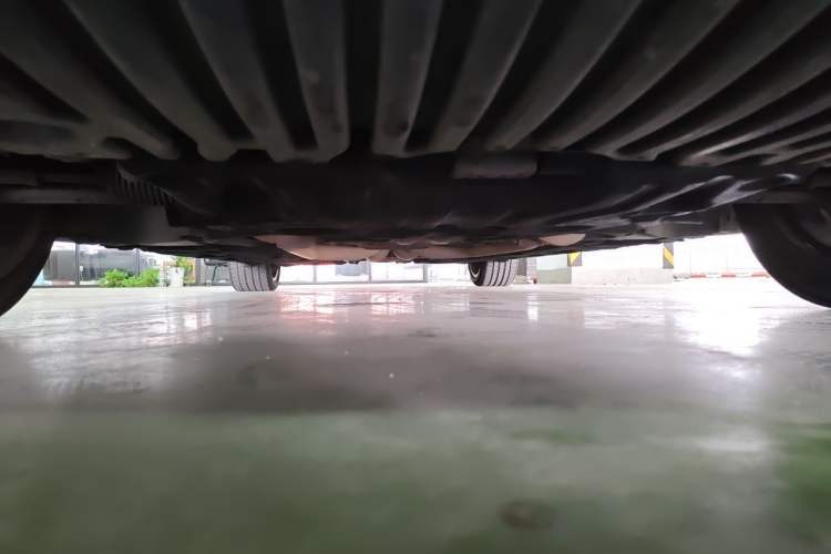 Used Mercedes-Benz E-Class 2012 E 300 L Fashion Model Chassis Front
