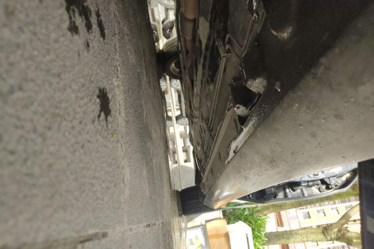 Used Mercedes-Benz E-Class 2012 E 300 L Elegant Model Chassis Front Left