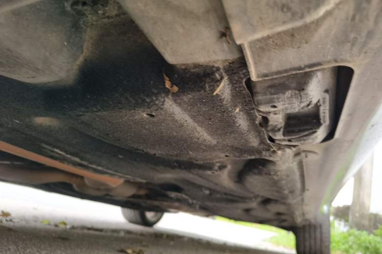 Used Mercedes-Benz E-Class 2012 E 300 L Elegant Model Chassis Front Left