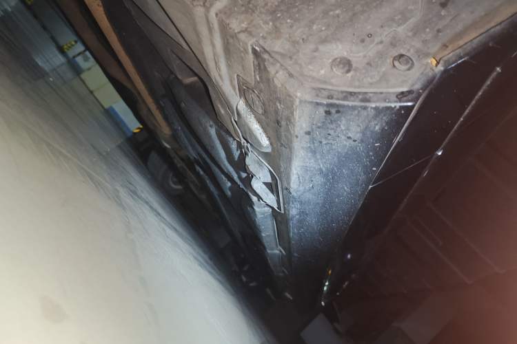 Used Mercedes-Benz E-Class 2012 E 300 L Elegant Model Chassis Front Left