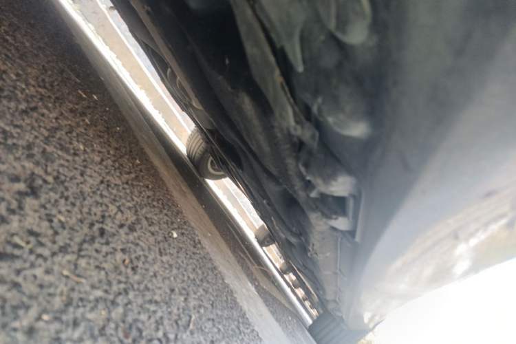 Used Mercedes-Benz E-Class 2012 E 300 L Elegant Model Chassis Front Left