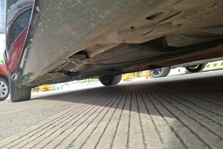 Used Mercedes-Benz E-Class 2012 E 300 L Elegant Model Chassis Front Right