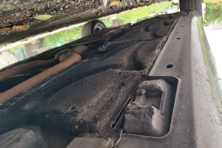 Used Mercedes-Benz E-Class 2012 E 300 L Elegant Model Chassis Front Right