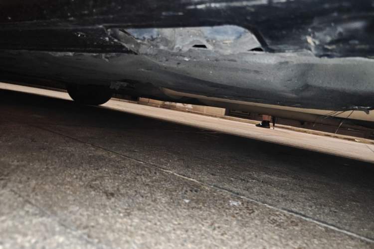 Used Mercedes-Benz E-Class 2012 E 300 L Elegant Model Chassis Front Right