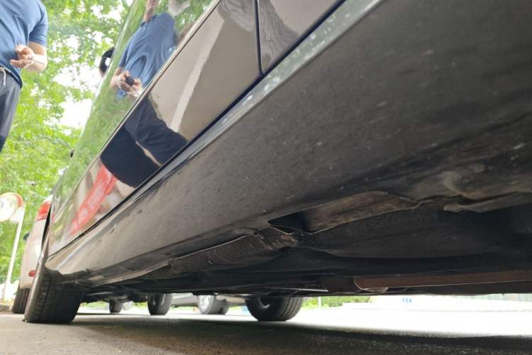 Used Mercedes-Benz E-Class  Chassis Front Right