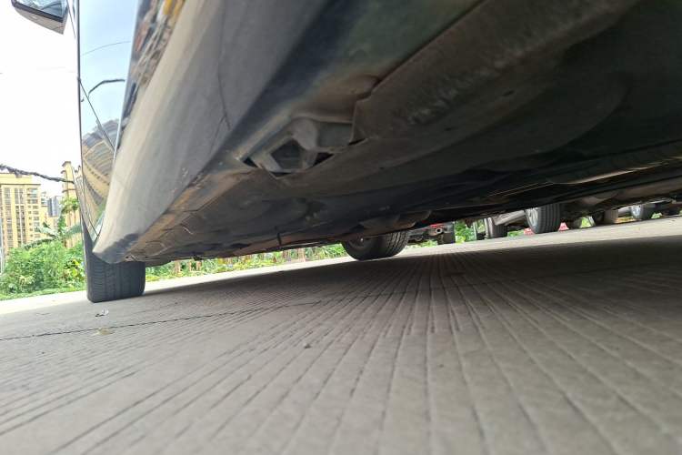 Used Mercedes-Benz E-Class 2012 E 300 L Elegant Model Chassis Rear Left