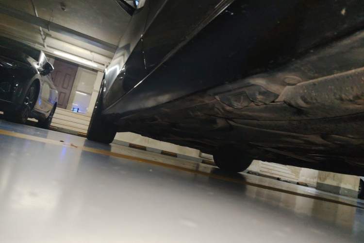 Used Mercedes-Benz E-Class 2012 E 300 L Elegant Model Chassis Rear Left