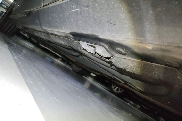Used Mercedes-Benz E-Class 2012 E 300 L Elegant Model Chassis Rear Left