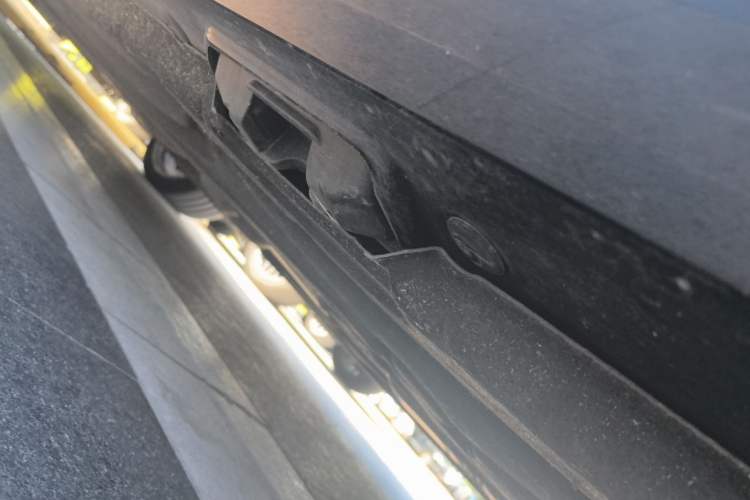 Used Mercedes-Benz E-Class 2012 E 300 L Elegant Model Chassis Rear Left