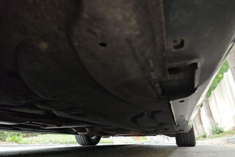 Used Mercedes-Benz E-Class  Chassis Rear Right