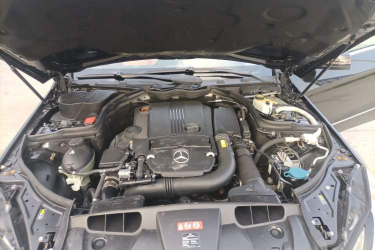Used Mercedes-Benz E-Class 2012 E 260 CGI Coupe Engine Bay