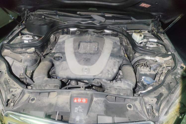 Used Mercedes-Benz E-Class 2012 E 300 L Fashion Model Engine Bay