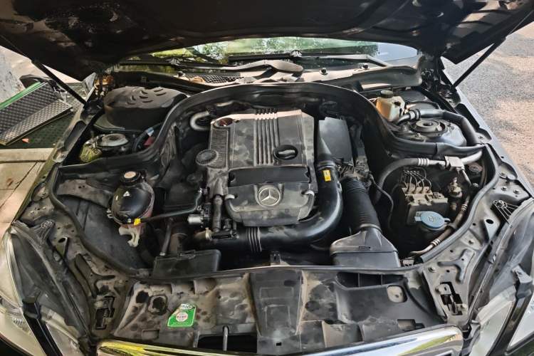 Used Mercedes-Benz E-Class 2012 E 260 L CGI Fashion Model Engine Bay