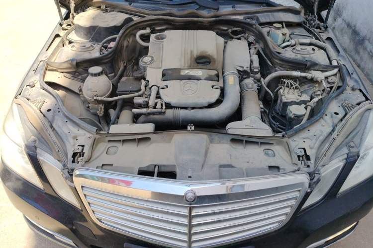 Used Mercedes-Benz E-Class 2012 E 200 L CGI Elegant Model Engine Bay