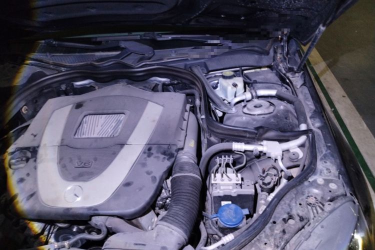 Used Mercedes-Benz E-Class 2012 E 300 L Elegant Model Engine Bay Left