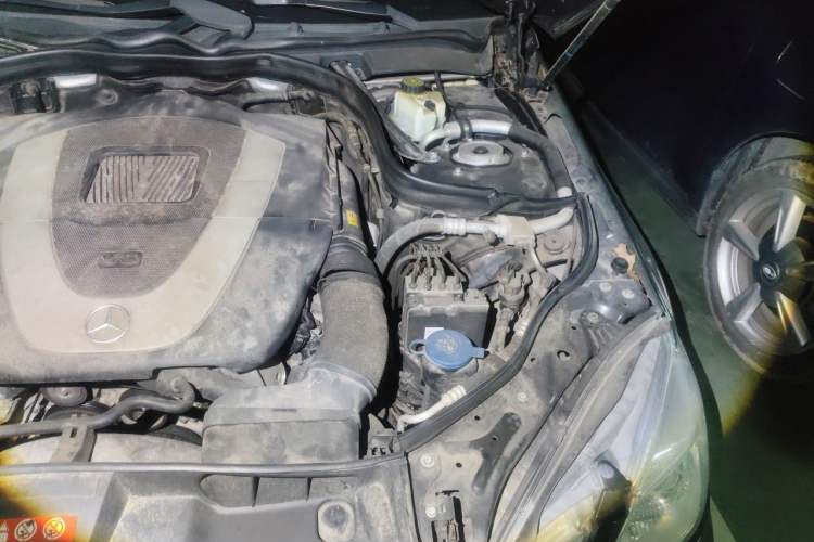 Used Mercedes-Benz E-Class 2012 E 300 L Fashion Model Engine Bay Left