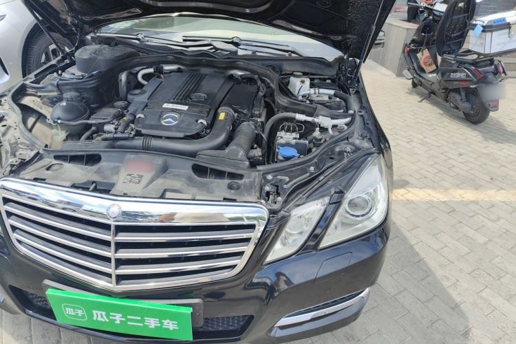 Used Mercedes-Benz E-Class 2012 E 260 L CGI Fashion Model Engine Bay Left